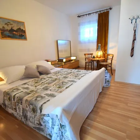 Celebrini Apartamento *