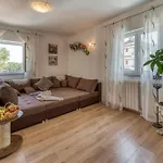 Celebrini Appartement Malinska