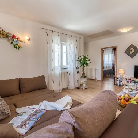 Apartament Celebrini Malinska