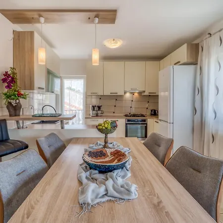 Apartament Celebrini Malinska